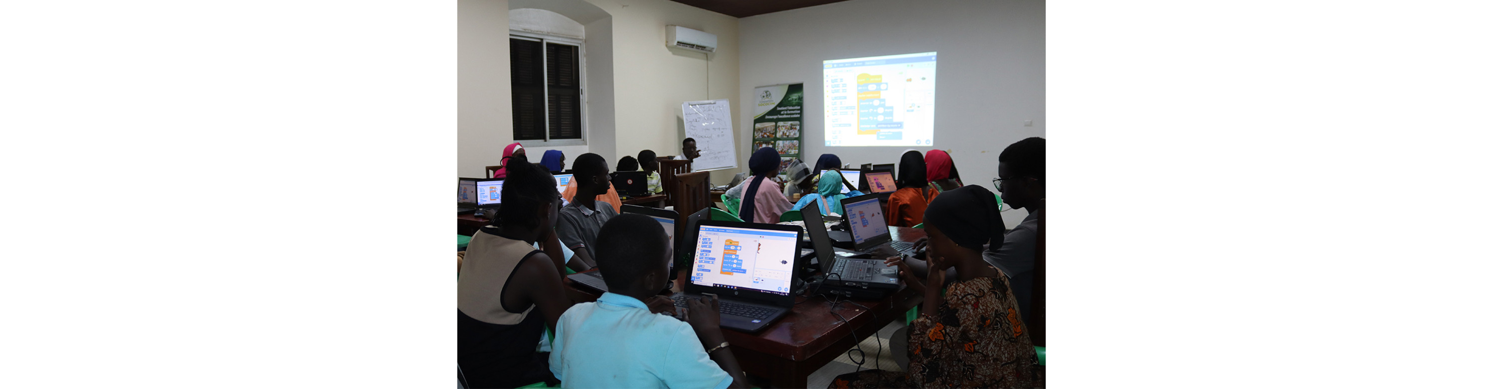 Focus sur les ateliers “Supers codeurs” organisés en collaboration avec Simplon Sénégal