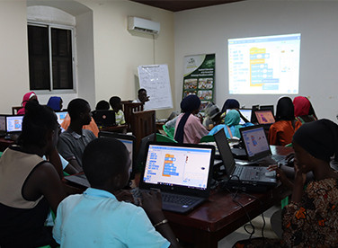 Focus sur les ateliers “Supers codeurs” organisés en collaboration avec Simplon Sénégal